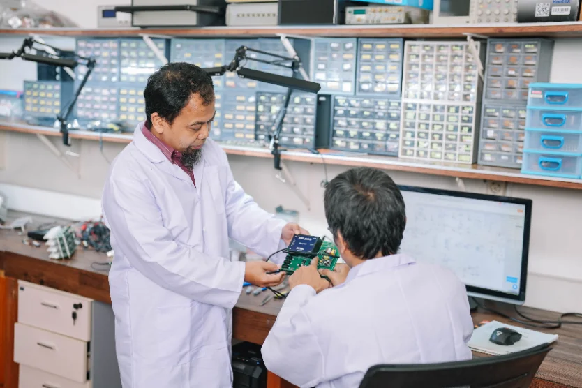 Drop a history photo